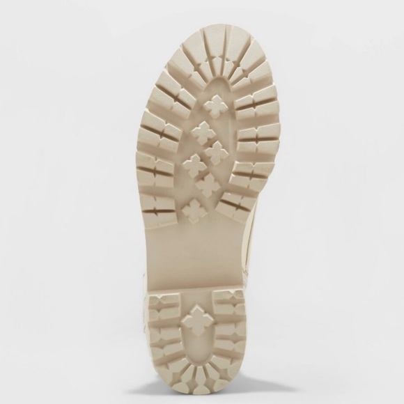 NIB waterproof Boots, Lace up, Zip up Boots SIZE 7 1/2 Waterproof CREAM - Picture 3 of 5